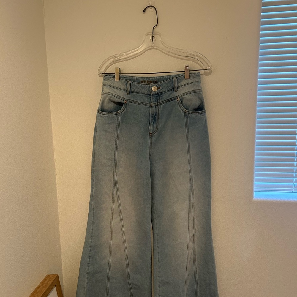 Women's Light Blue Jeans